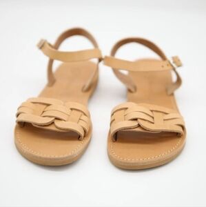 Theluto tan leather women sandals, made in Greece